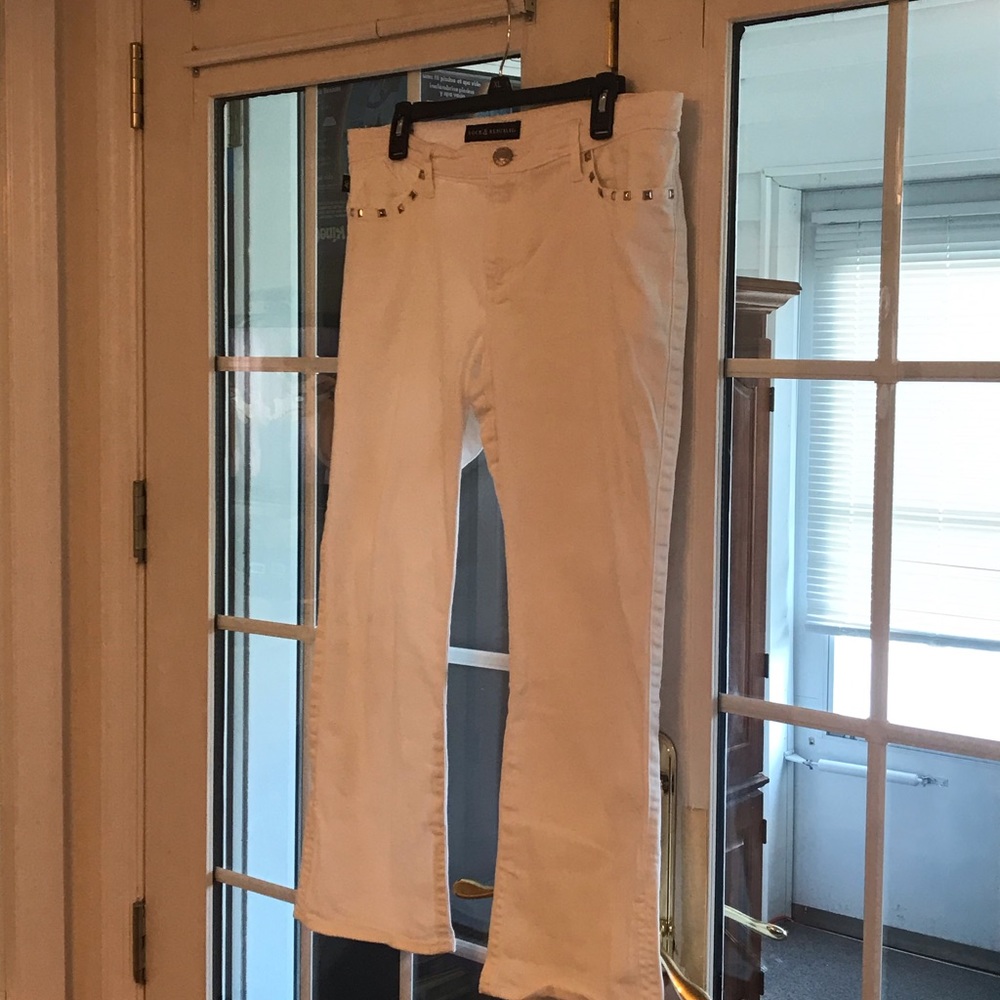 Jeans - Picture 3 of 4